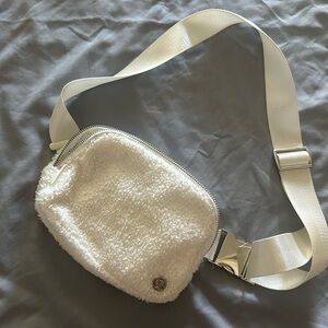 Lulu crossbody purse